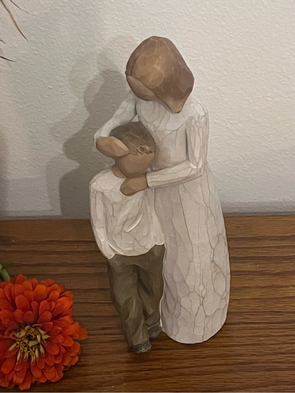 Willow tree Style Mother and son Figurine in White and Brown